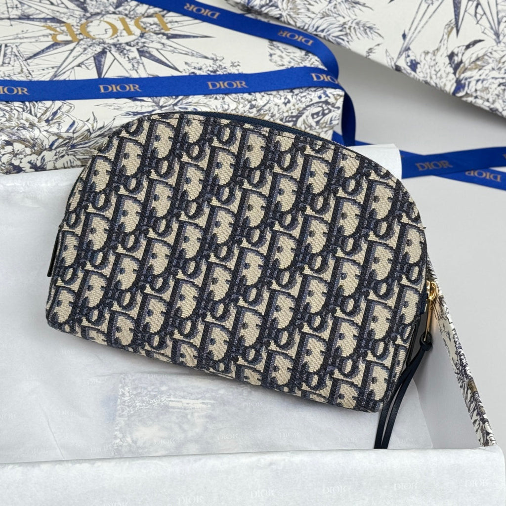 Dior 25S 30 Montaigne Clutch Bag 24 in Blue Oblique Jacquard