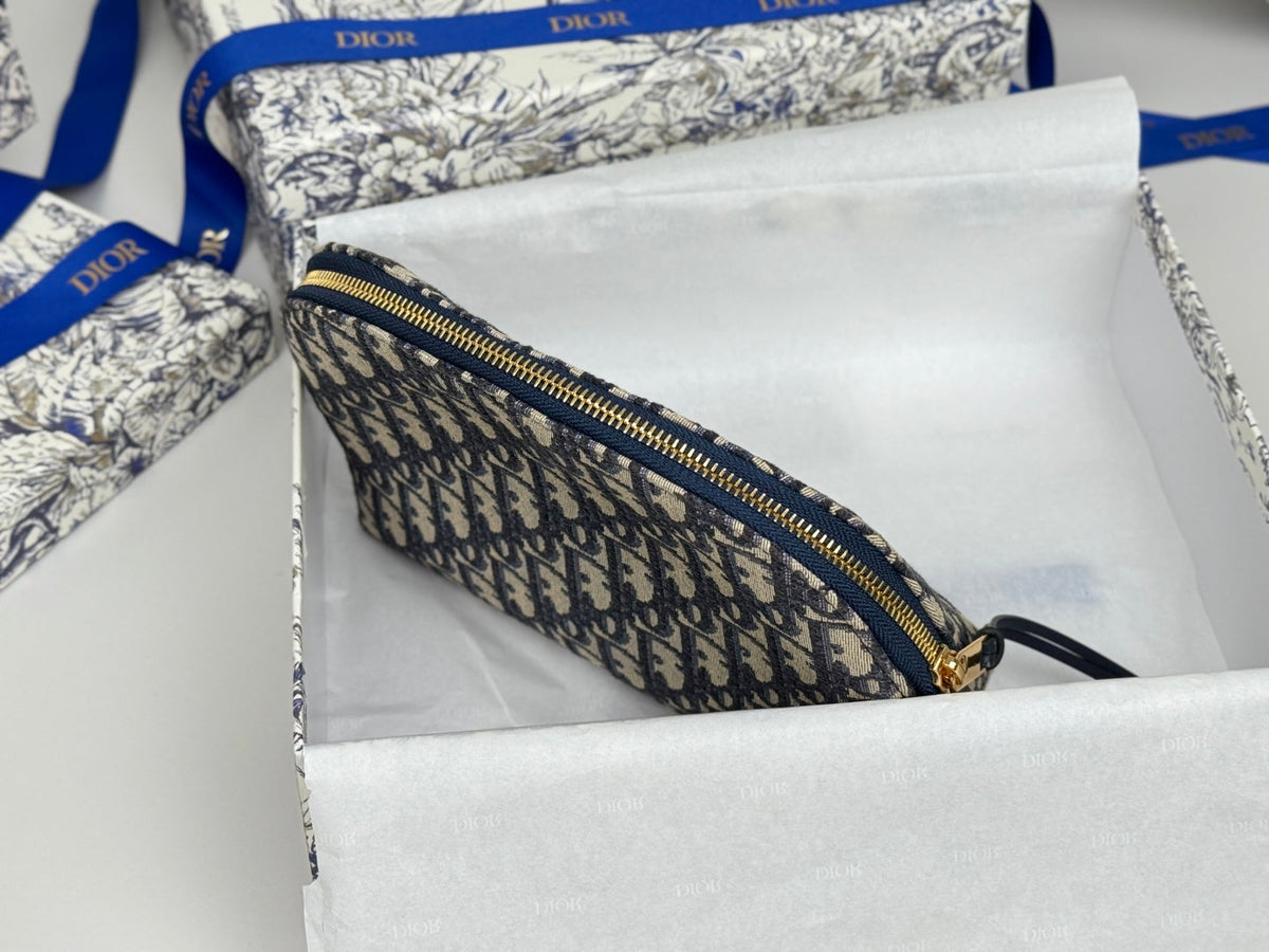 Dior 25S 30 Montaigne Clutch Bag 24 in Blue Oblique Jacquard